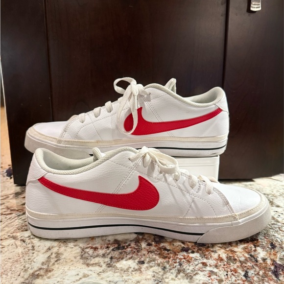 *PRE-OWNED* Nike Men's Size 12 Court Legacy Next Nature Leather Red Logo - Picture 2 of 9